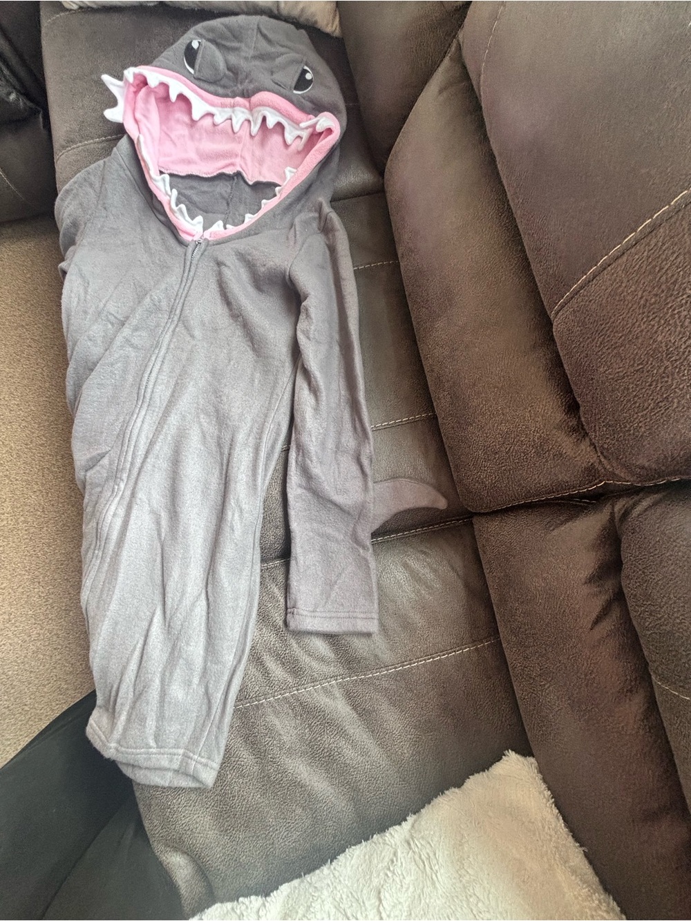 Leg Avenue Cozy Shark Hooded Dress - Gray Halloween Costume - Picture 4 of 8